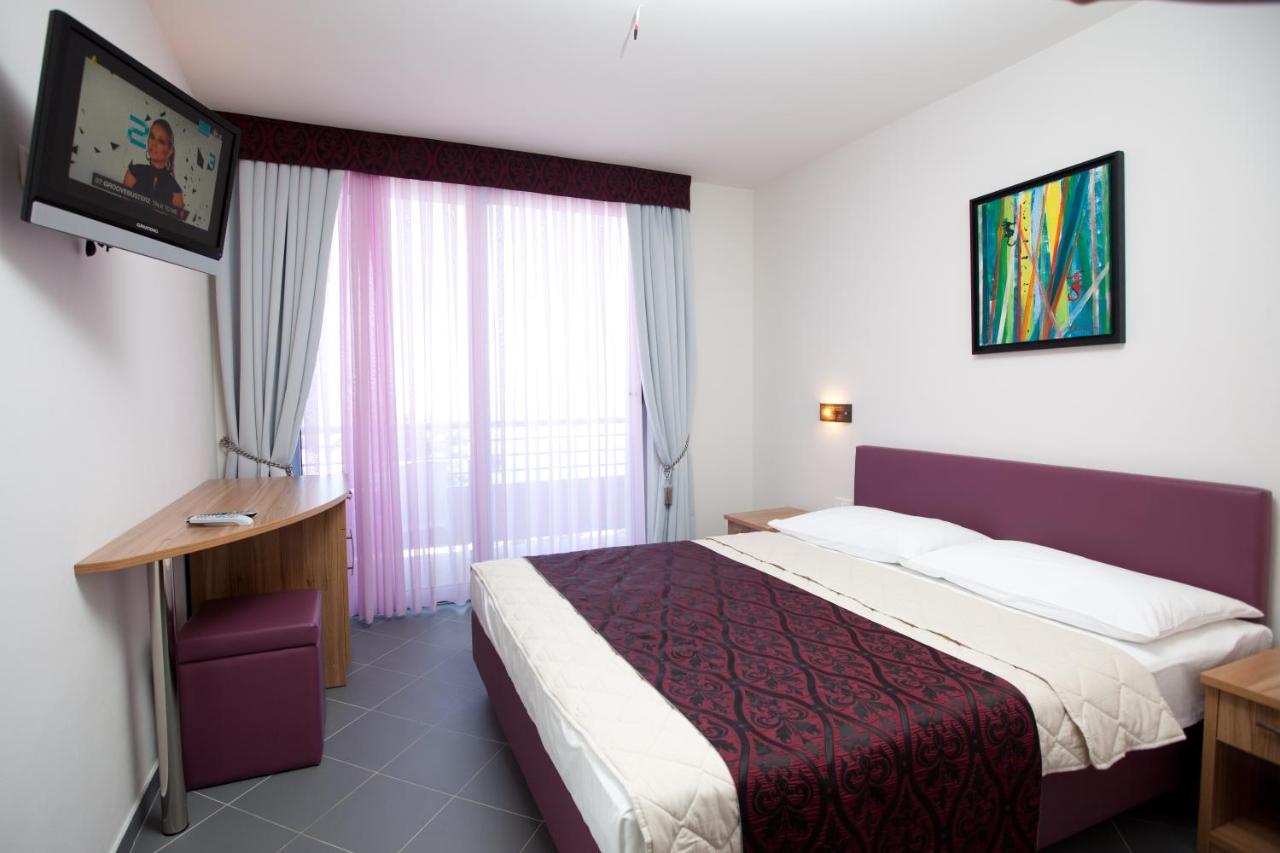 Hotel Sirena Podgora Εξωτερικό φωτογραφία