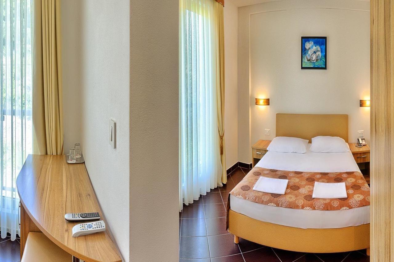 Hotel Sirena Podgora Εξωτερικό φωτογραφία