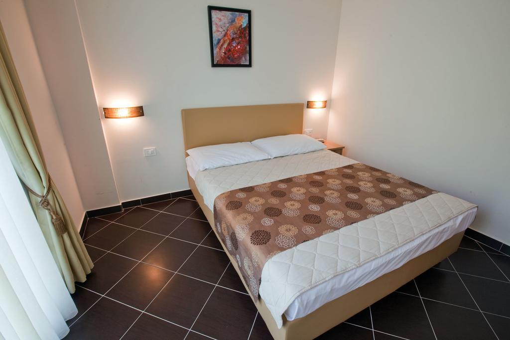 Hotel Sirena Podgora Εξωτερικό φωτογραφία